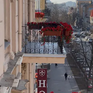 Royal Grand Hotel