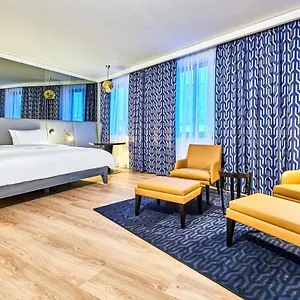 Radisson Blu Hotel, Centre Hotel
