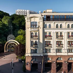 Riviera House Hotel