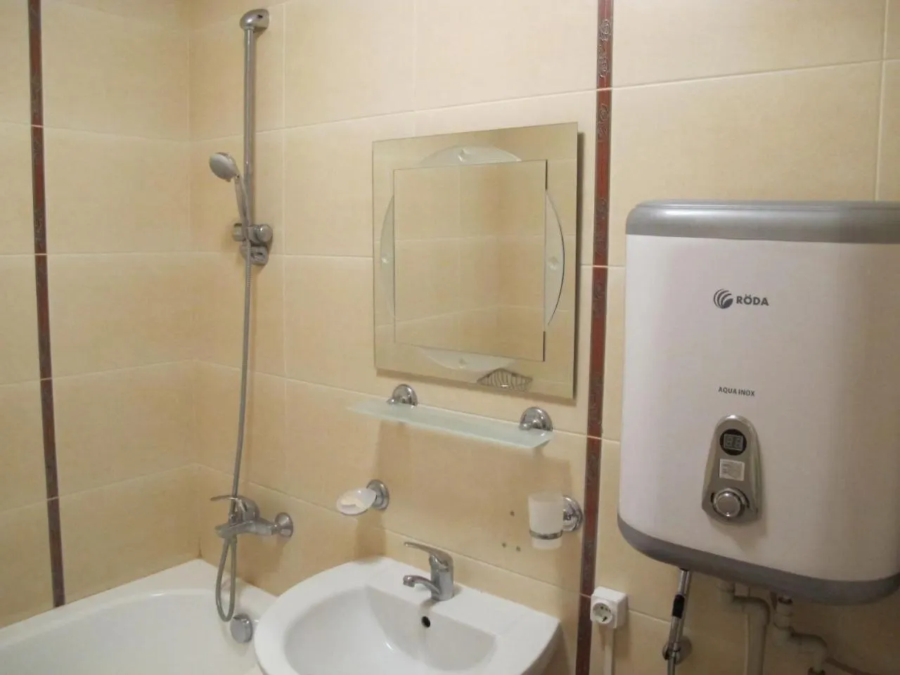 Двухуровневая На Лобановского Apartment Kyiv